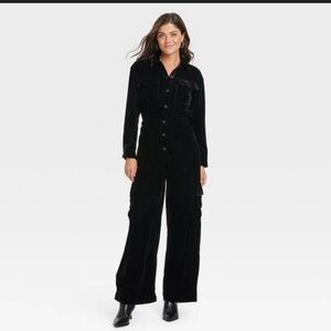 💕New Universal Thread VELVET Cargo Jumpsuit size 14